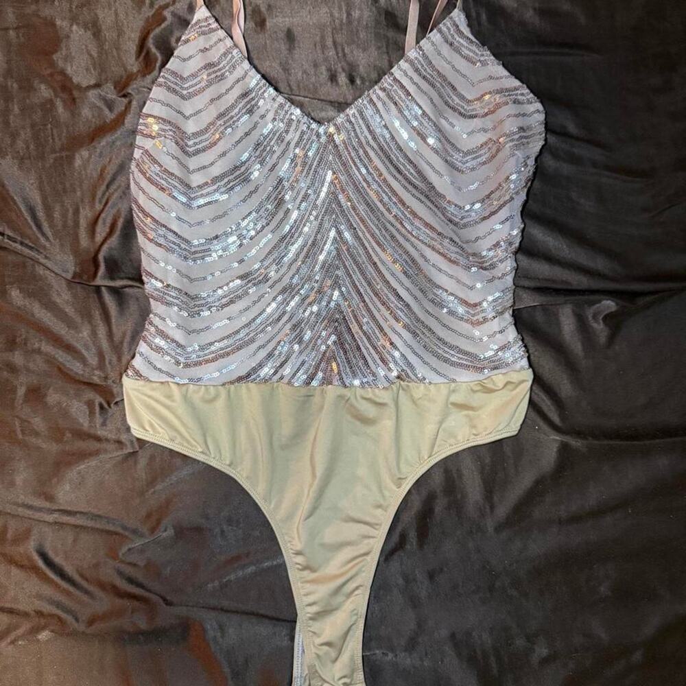 Fashion nova tan sequin design bodysuit